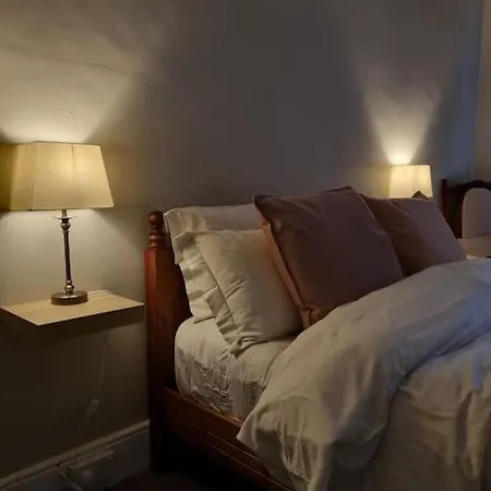 The At Heathfield House Holiday home