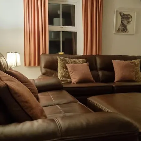Holiday home The At Heathfield House