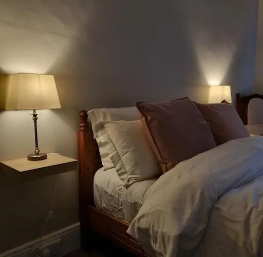 The At Heathfield House Дом отдыха