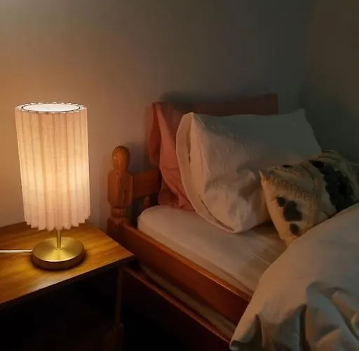 The At Heathfield House Балликасл