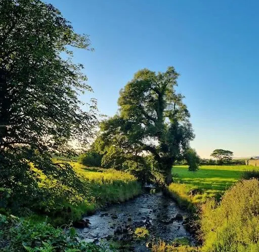 The At Heathfield House Дом отдыха *