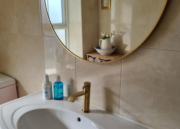 The At Heathfield House Дом отдыха *