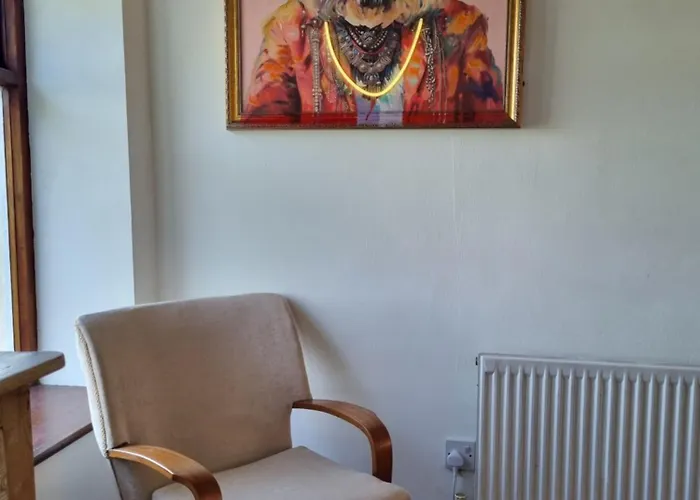 The At Heathfield House * Балликасл